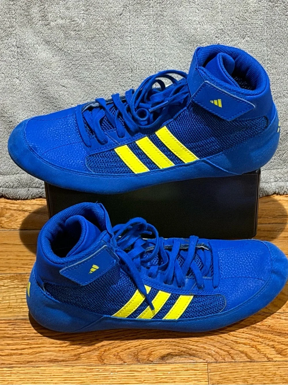 Adidas FV2473 HVC 2 Mens Royal Blue & Solar Yellow Wrestling Shoes Size 8